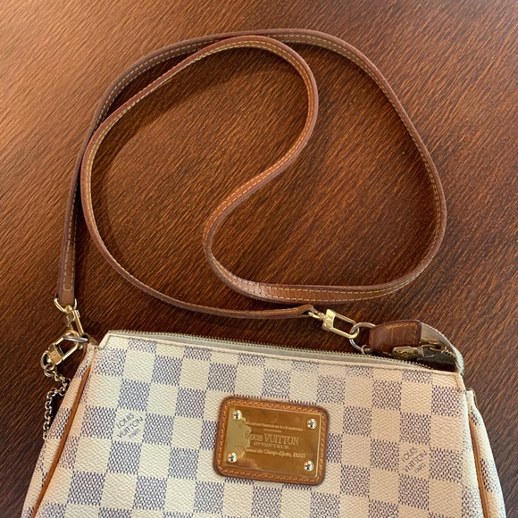 Louis Vuitton Eva - Picture 8 of 16